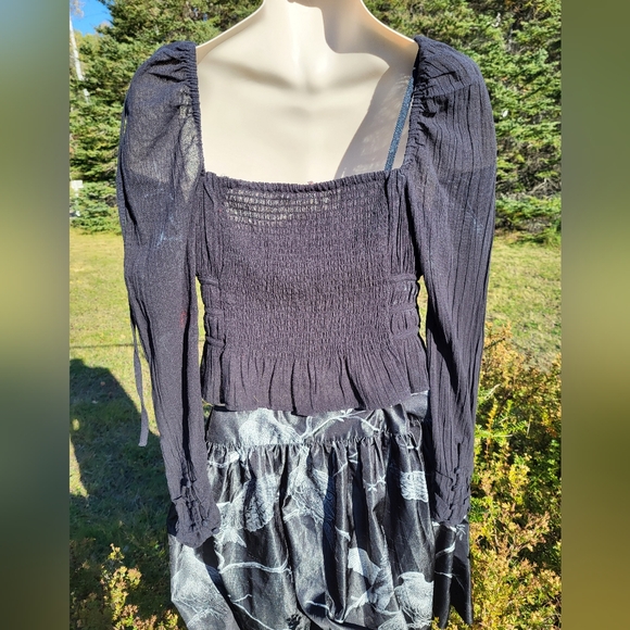 "Pretty Witchy Top" FREE PEOPLE Top - Picture 2 of 3